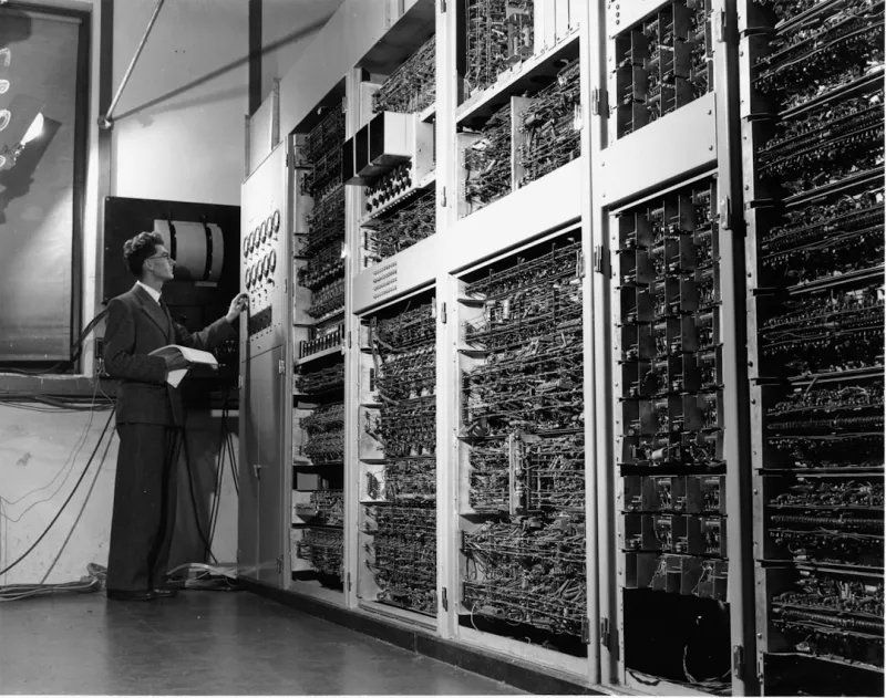 The Evolution of Computer Hardware: A Comprehensive Overview